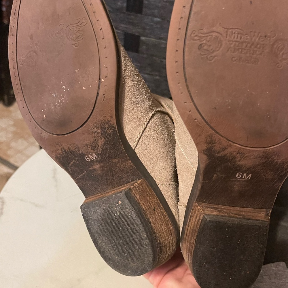2 pair Nine West SZ6M Cowgirl Western Gray/ Taupe Suede Zip Ankle Boots READ - Picture 15 of 16